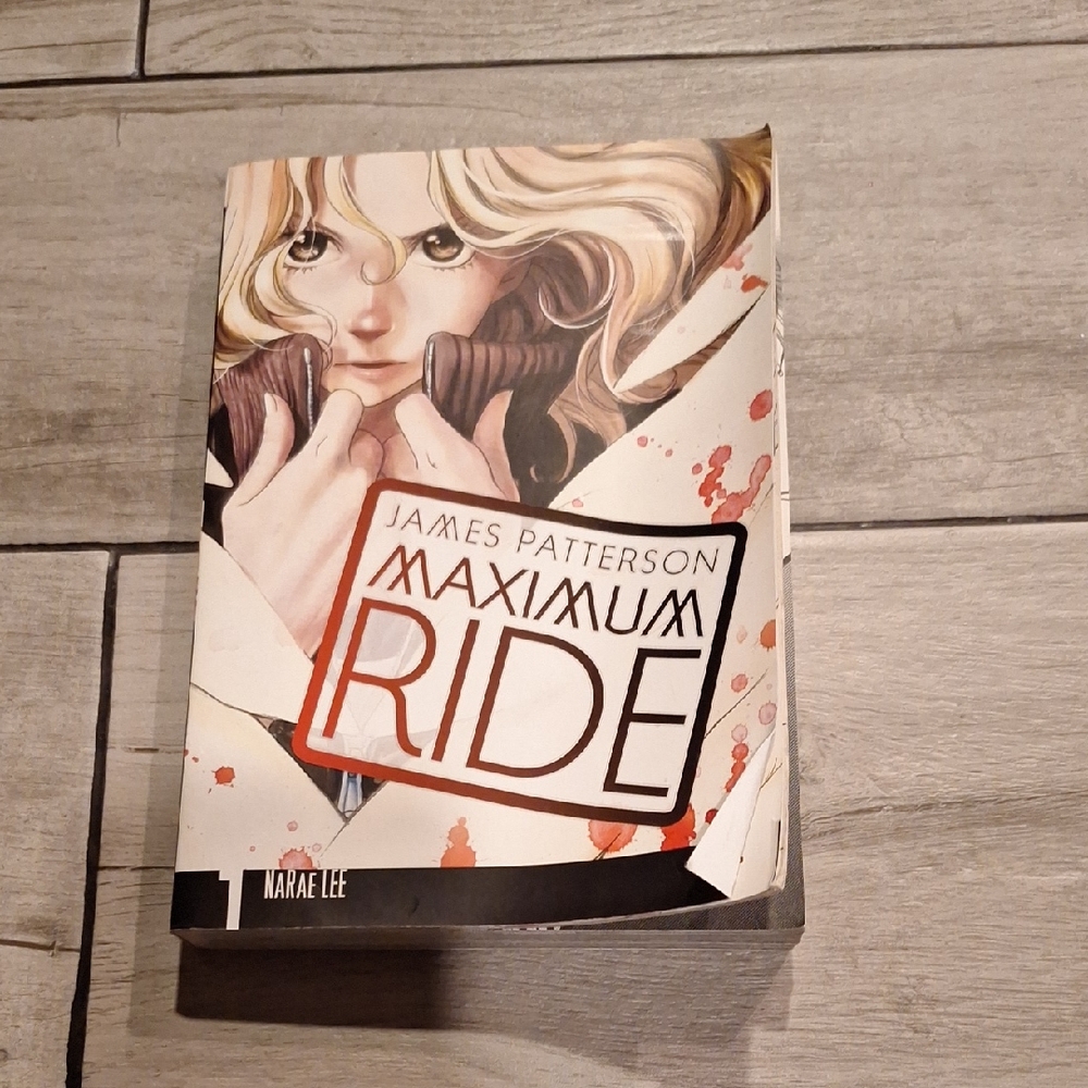 🦔Maximum Ride Graphic Novel Comic Book by James Patterson🐧